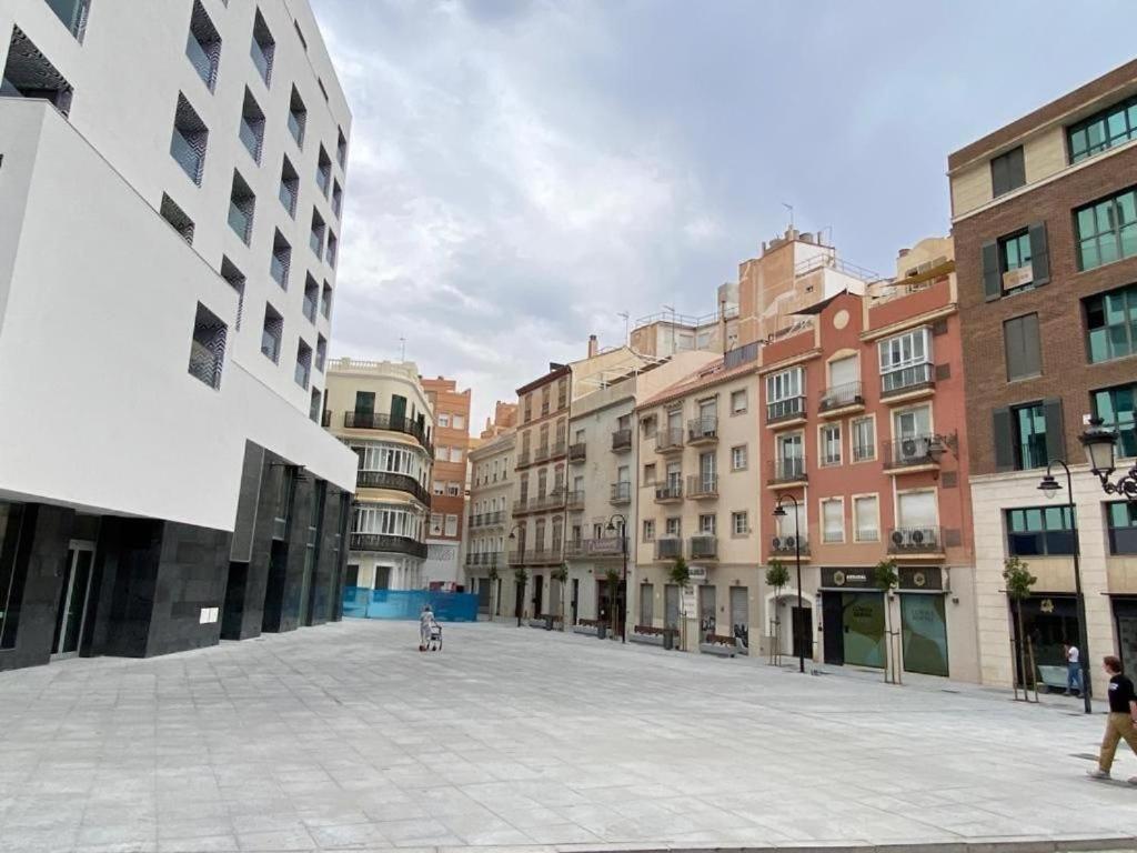 Amplio Piso En Atarazanas Apartment Malaga Bagian luar foto